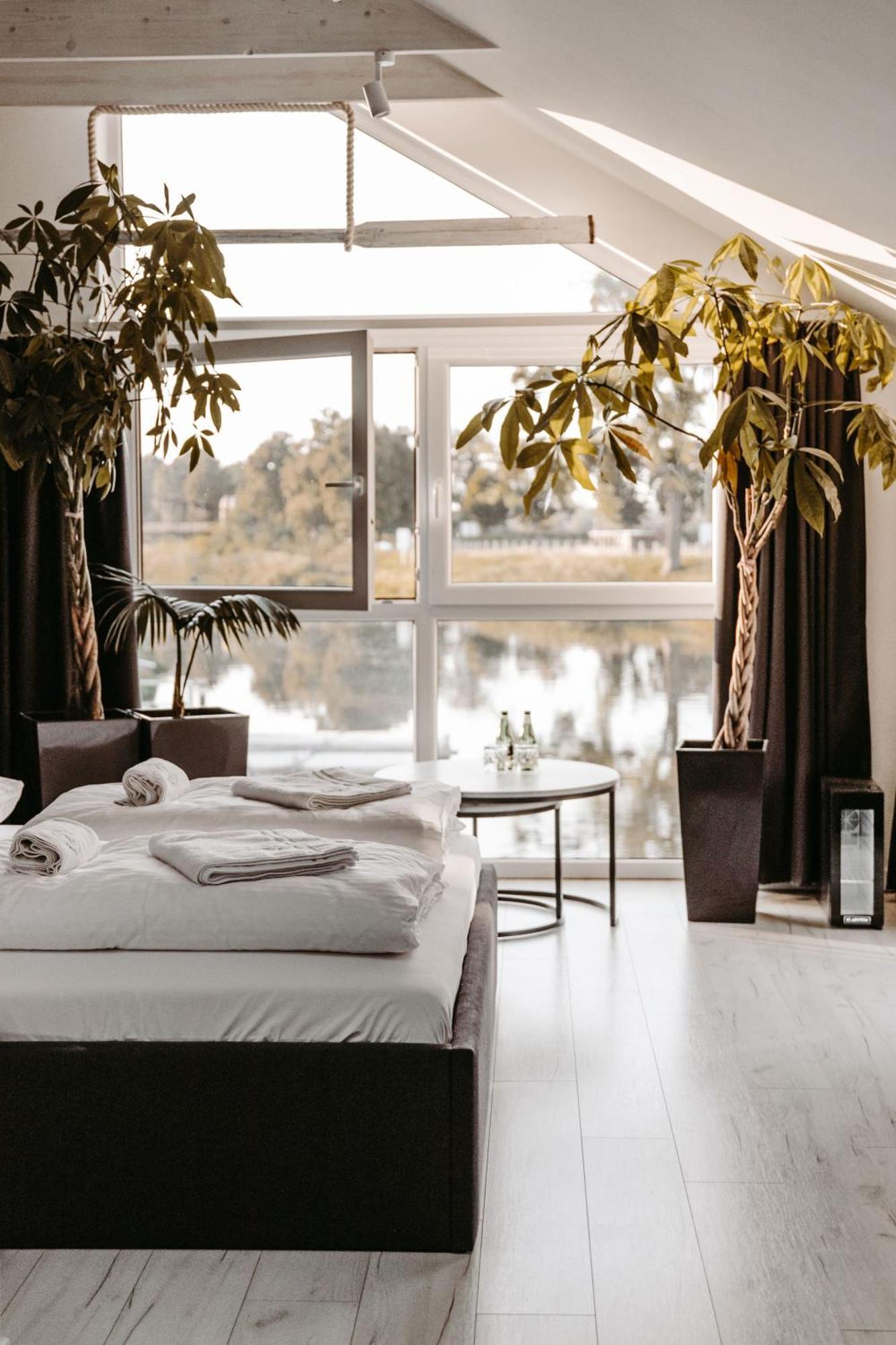 Apartamenty Kapitanskie - Plywajace Oława 外观 照片